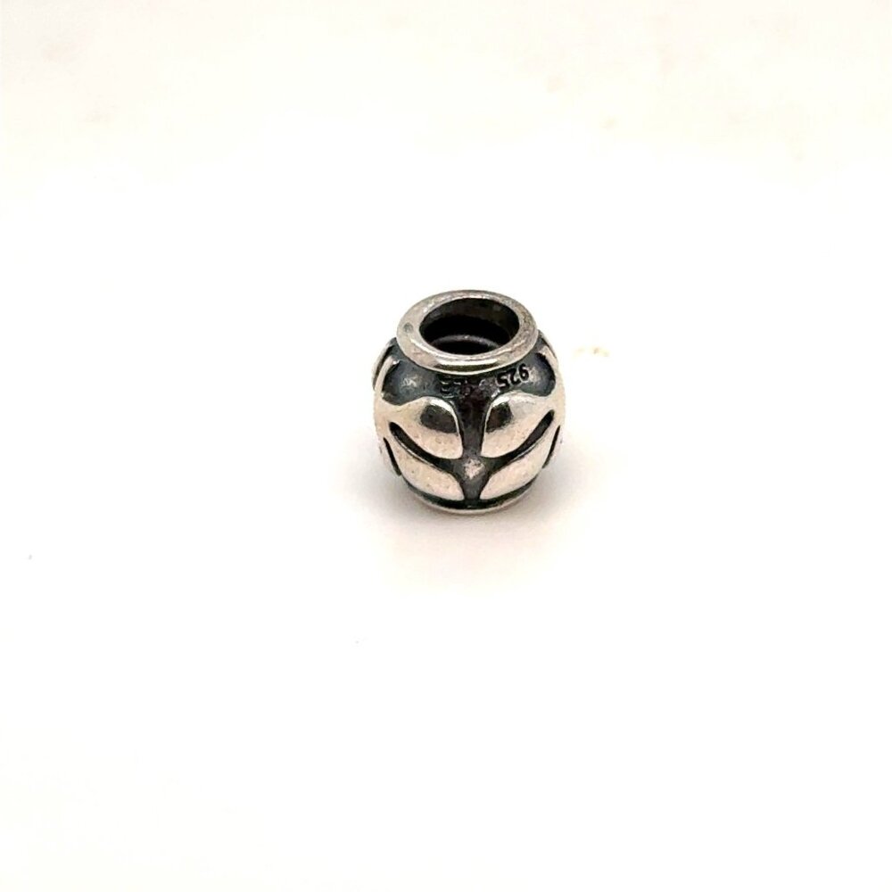 Pandora Leaf Charm - image 4